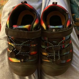Keen toddler size 10. Black and rainbow. EUC. Warm, great for winter.